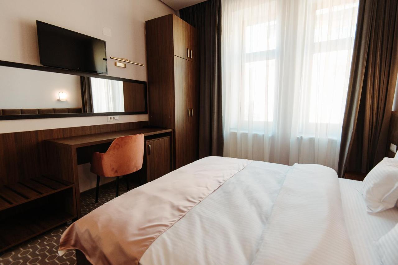 Roa Guesthouse Blaj Buitenkant foto