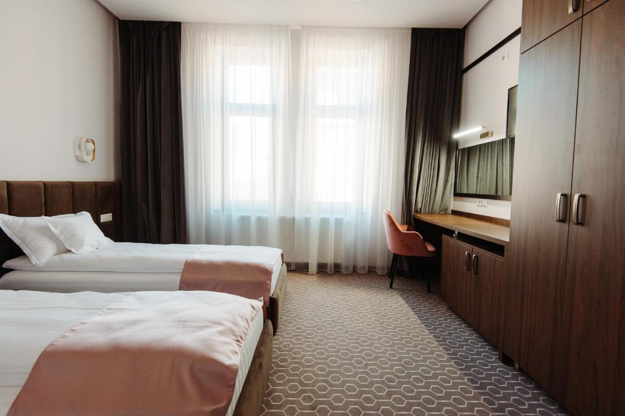 Roa Guesthouse Blaj Buitenkant foto